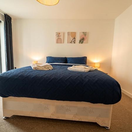 Spacious Apartment In Woking Town Centre Εξωτερικό φωτογραφία
