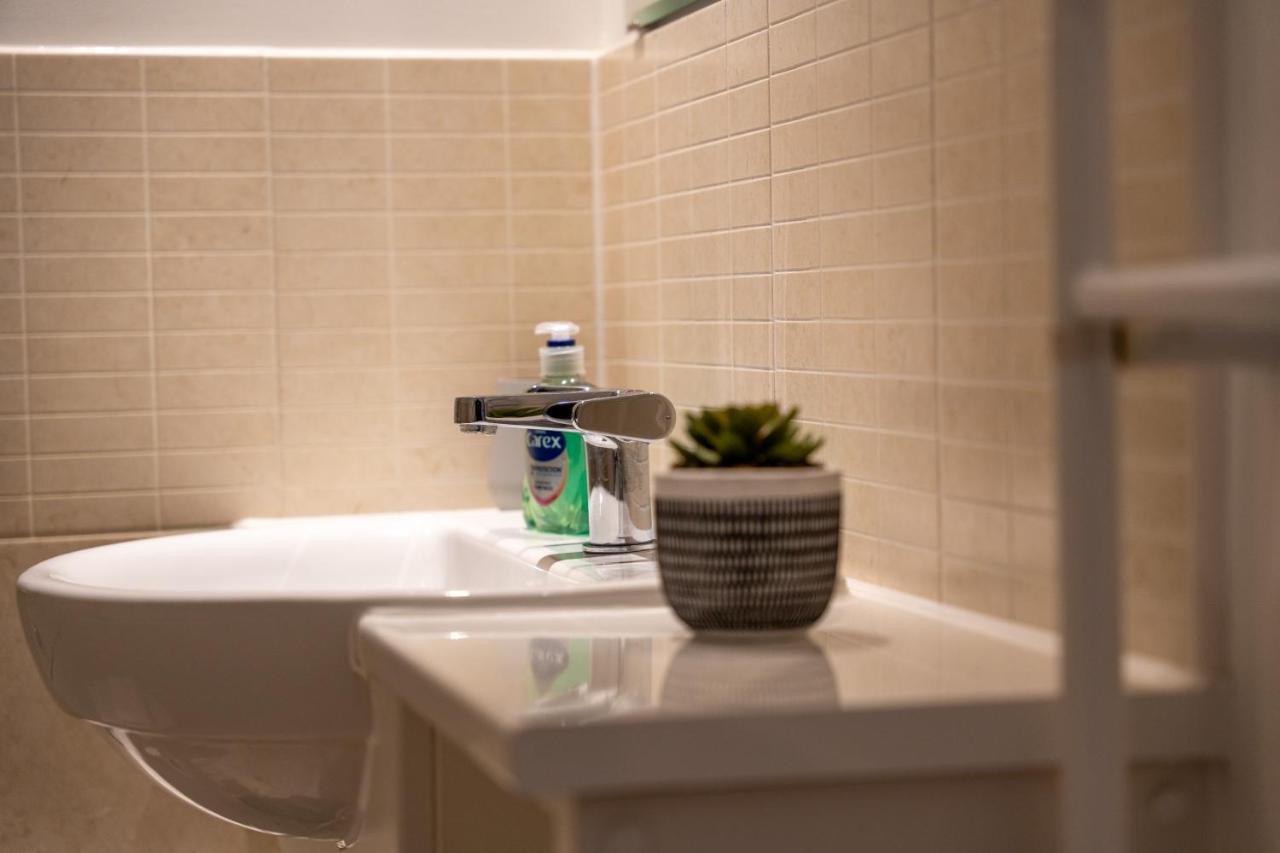 Spacious Apartment In Woking Town Centre Εξωτερικό φωτογραφία