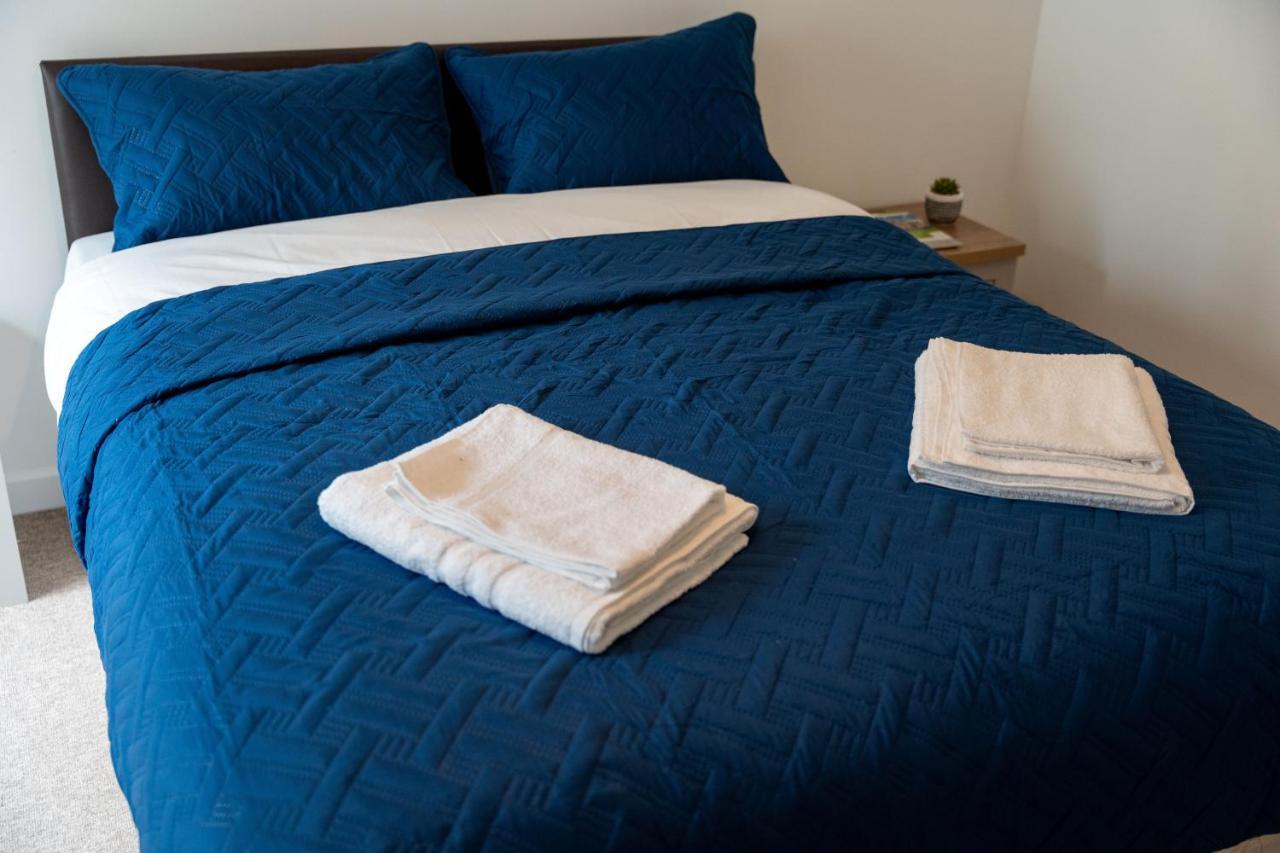 Spacious Apartment In Woking Town Centre Εξωτερικό φωτογραφία
