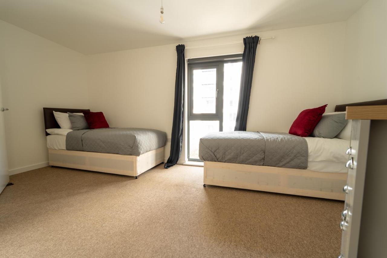 Spacious Apartment In Woking Town Centre Εξωτερικό φωτογραφία