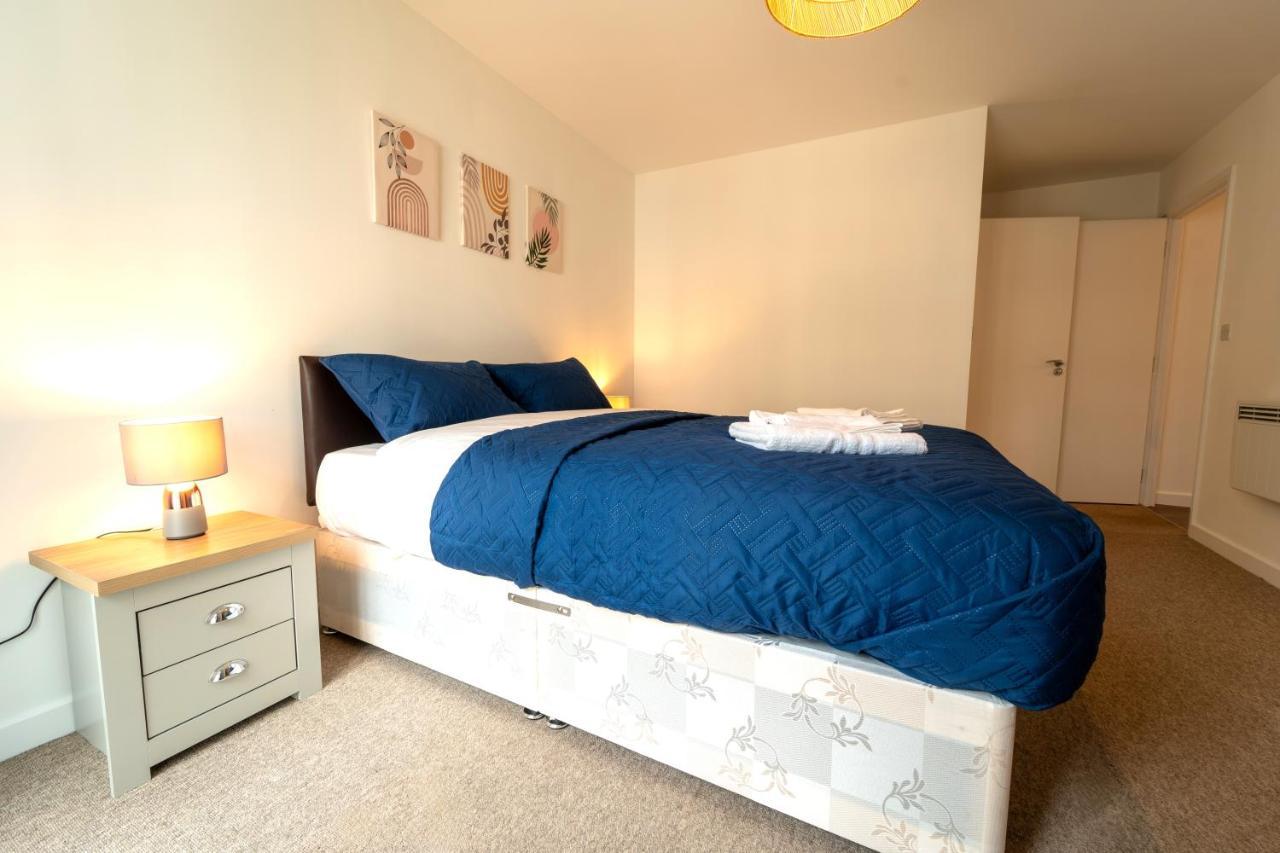 Spacious Apartment In Woking Town Centre Εξωτερικό φωτογραφία